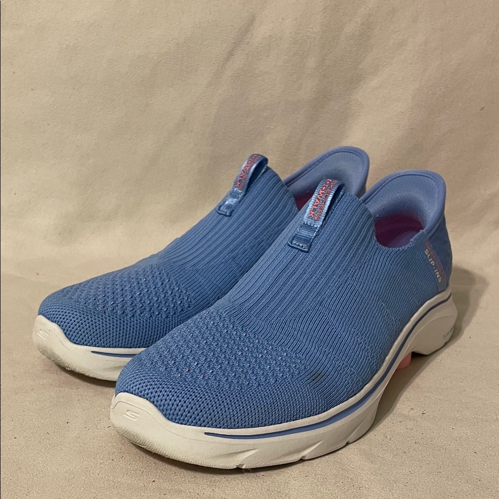 Skechers Performance Go Walk 7 City Lights Slip-Ins Sneakers